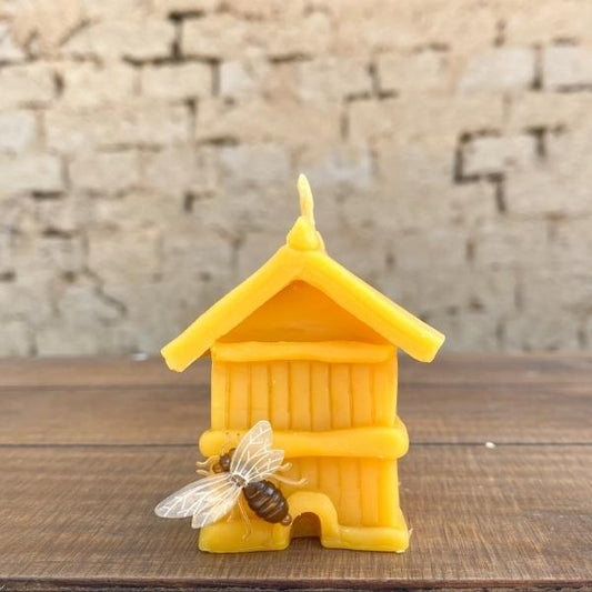 Domček s umelou včelou