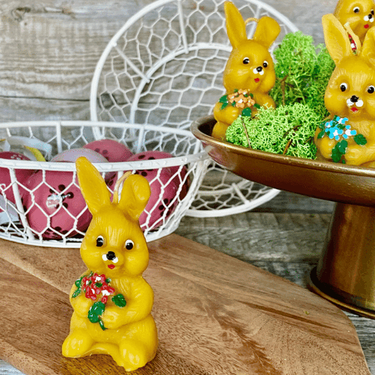 Veľký maľovaný zajko s kvetinkami